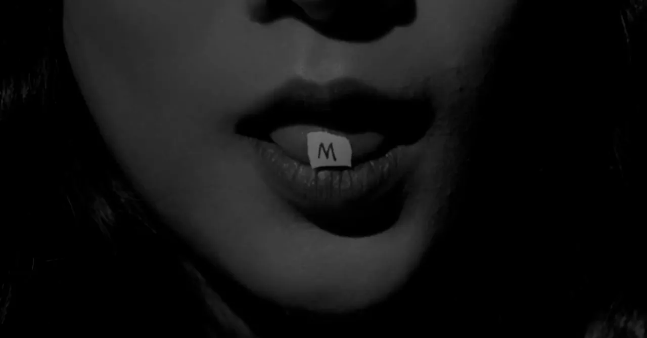 Couverture · M.O.I